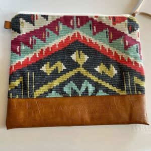 NEW Clutch purse/pouch.